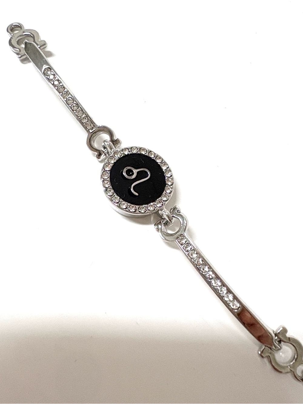 Silver-Tone Zodiac Leo Bracelet with Black Dial Crystal Embellishments S/XS - Picture 4 of 8